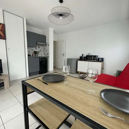 T2 Avec Balcon Et Parking - Proche Commerces Et Transports - Fr-1-246-676 Apartment La Rochelle (Charente-Maritime)