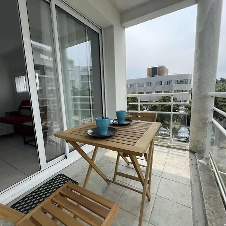 Apartment T2 Avec Balcon Et Parking - Proche Commerces Et Transports - Fr-1-246-676