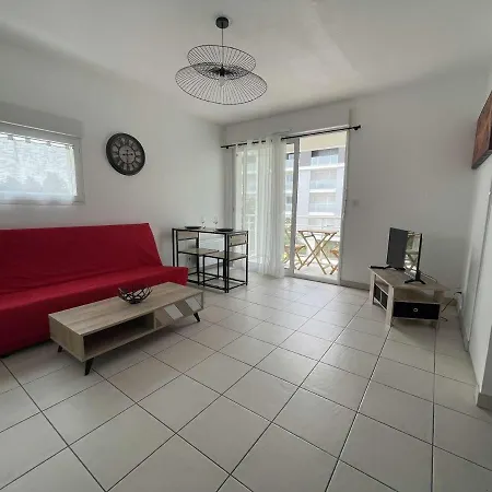 T2 Avec Balcon Et Parking - Proche Commerces Et Transports - Fr-1-246-676 *